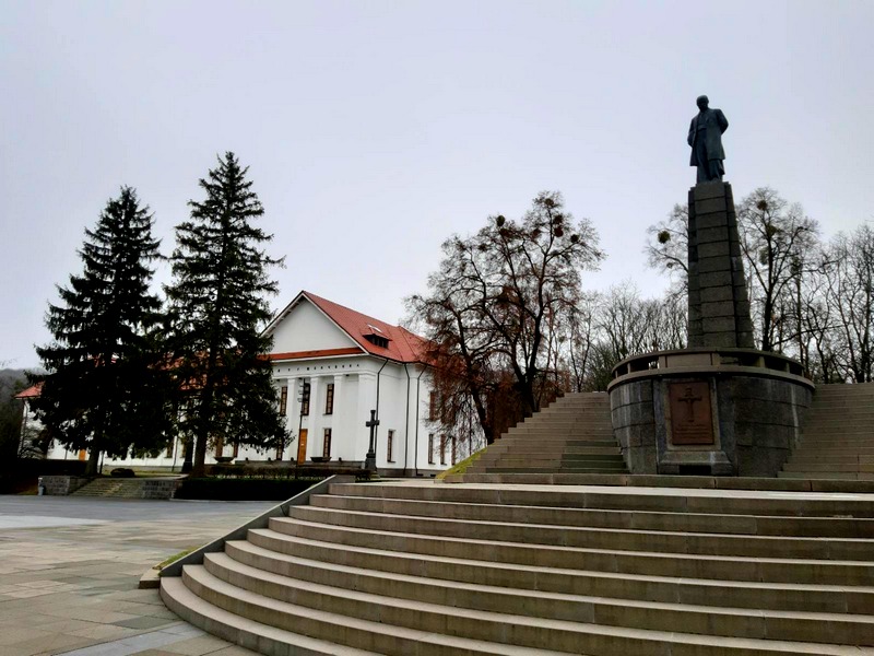 Taras Shevchenko National Preserve in Kaniv Trip from Kyiv